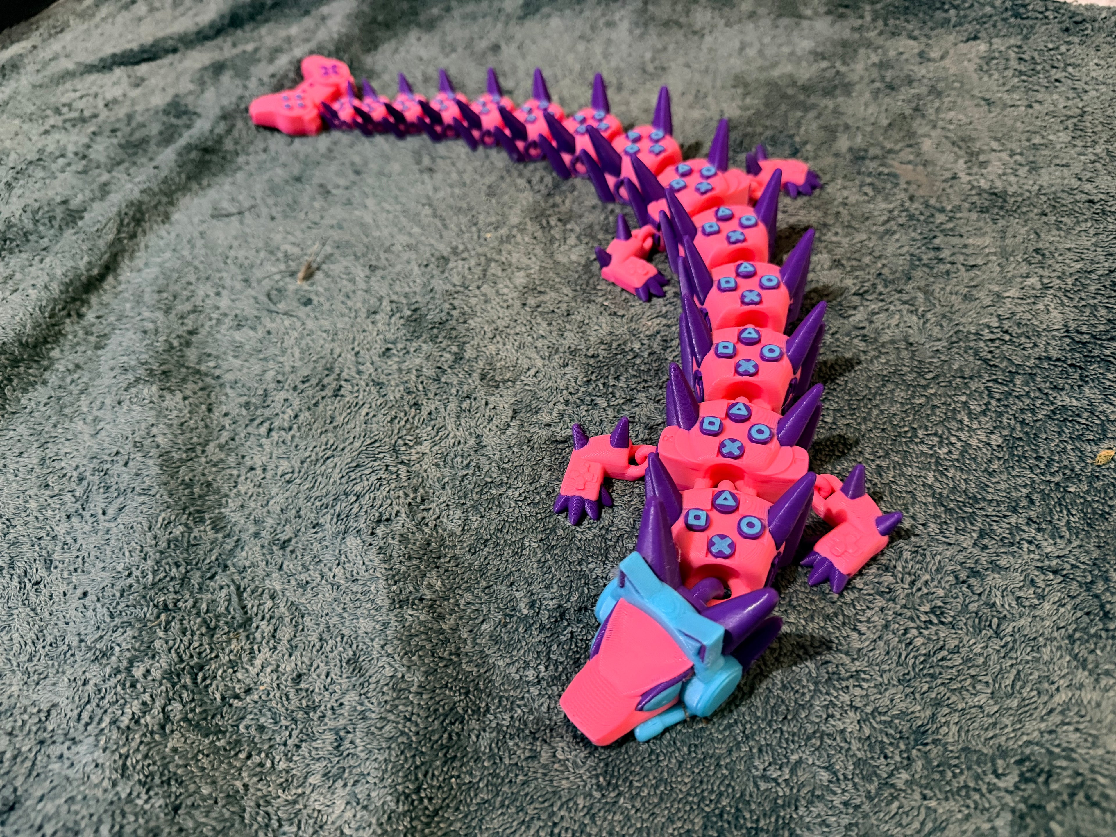 🎮 Girl Gamer Dragon