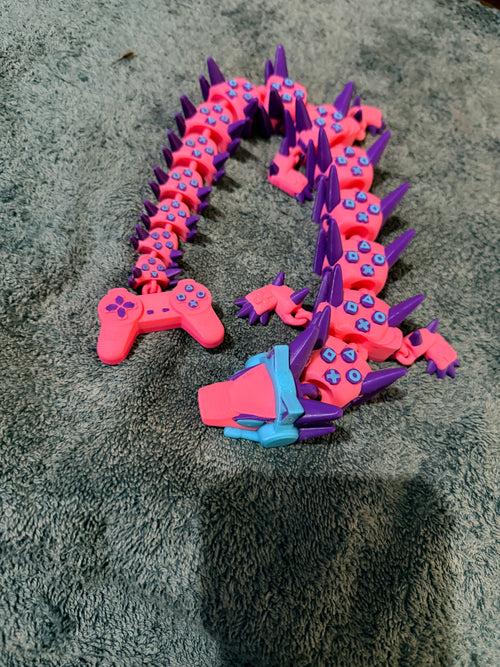 🎮 Girl Gamer Dragon